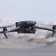 Imagen para el artículo titulado El DJI Mavic 3 es el nuevo rey de los drones con cámara Hasselblad y 46 minutos de vuelo por batería